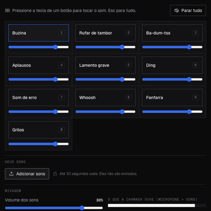 O soundboard com dez botões de sons prontos, cada um com uma tecla numérica e um controle de volume
